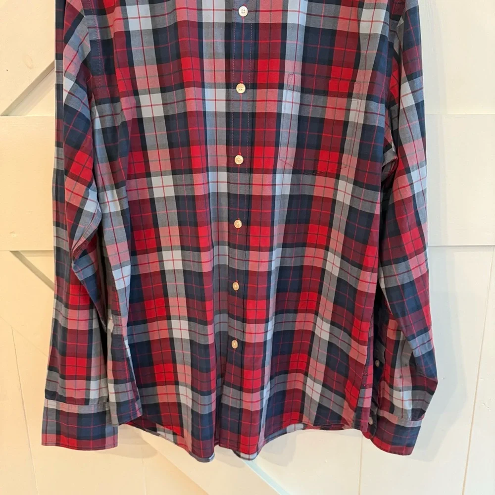 J. Crew Men’s Woven Red and Blue‎ Plaid Button Down Shirt Large Classic Casual